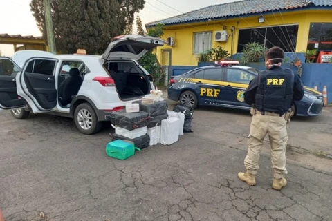 PRF prende traficante com 422 quilos de cocaína avaliada em R$ 63 milhões