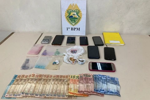PM apreende crack, maconha, LSD, ecstasy e fecha ponto de drogas em PG