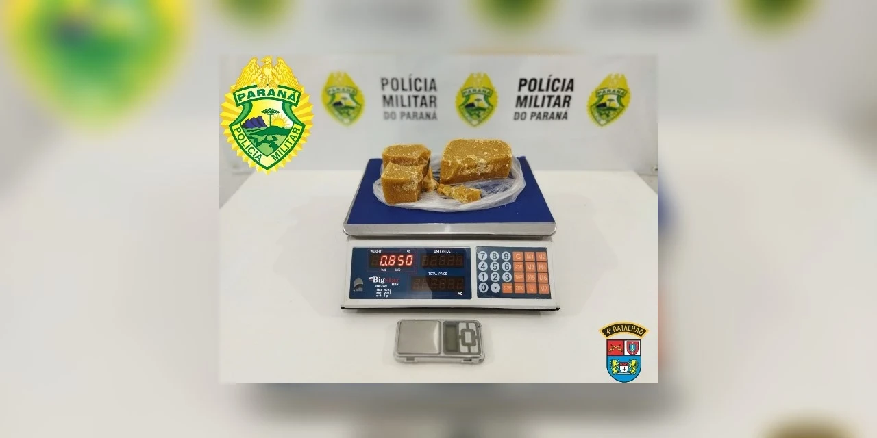 Cão de faro da PM auxilia na apreensão de quase um quilo de crack e pai e filho são encaminhados