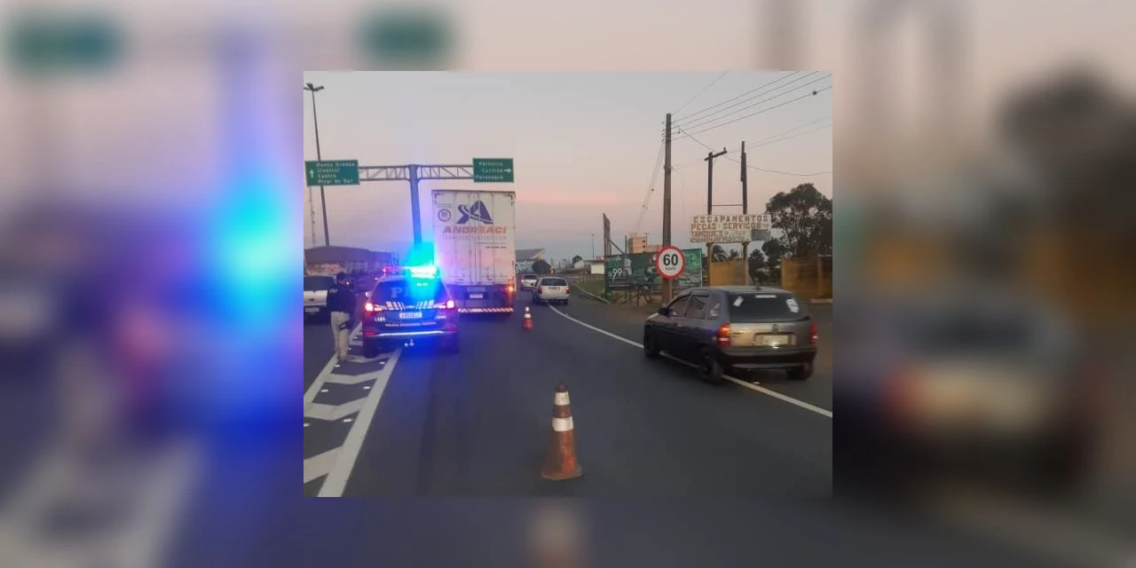 AGORA! Adolescente de 17 anos é atropelada na Souza Naves