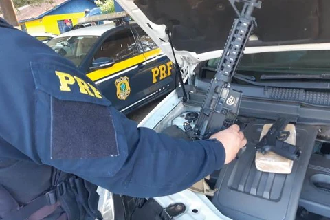 Policial Militar é preso com fuzil e drogas em Ponta Grossa