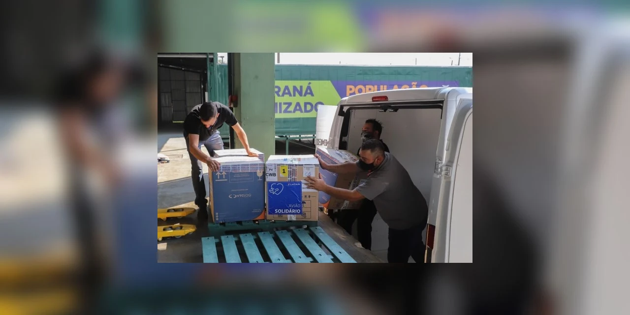 Novos lotes de vacina contra Covid-19 chegaram ao Paraná nesta quarta-feira