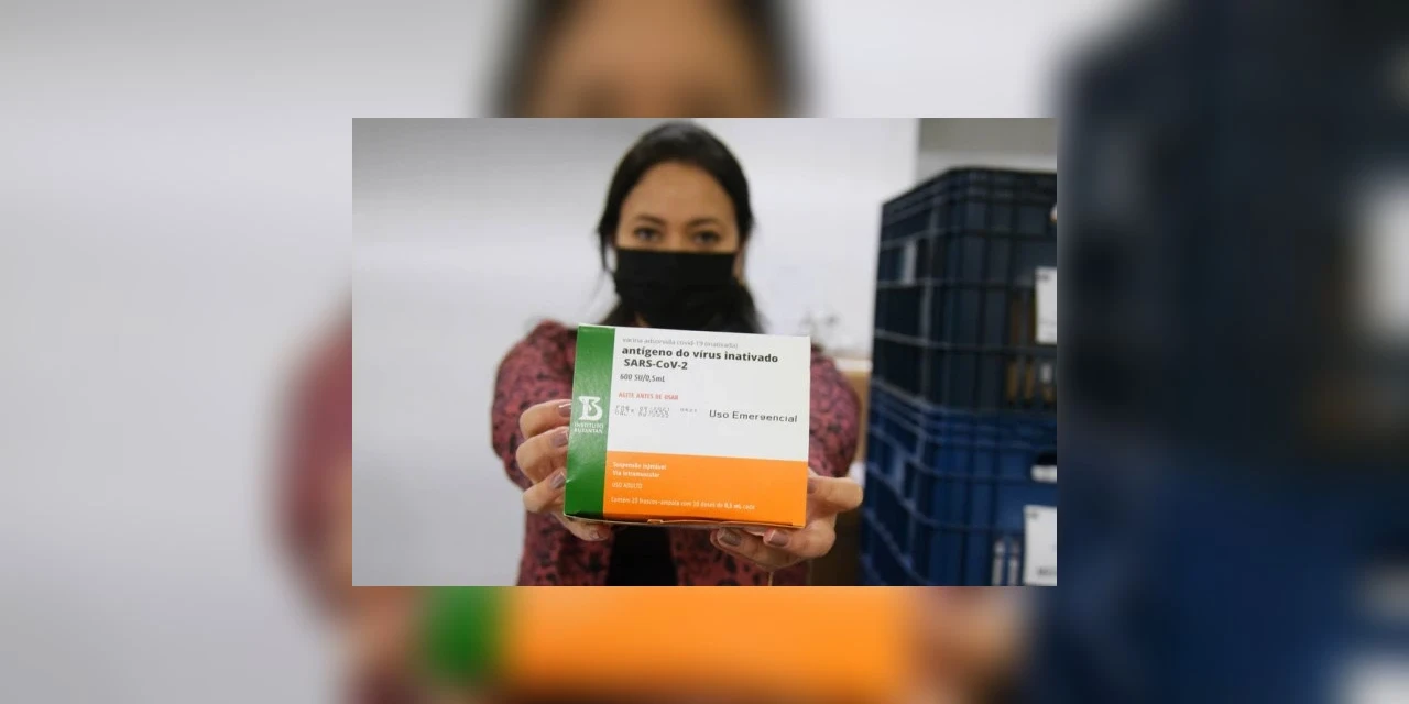 Paraná deve iniciar na próxima semana vacinação de adolescentes e dose de reforço contra a Covid-19