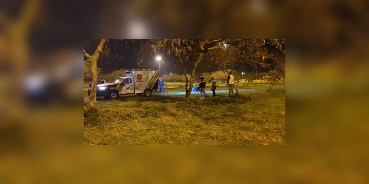 Homem de 50 anos é encontrado morto no Centro de Eventos, em PG