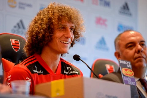 David Luiz é apresentado no Flamengo e afirma: “É uma das melhores páginas que vou viver”