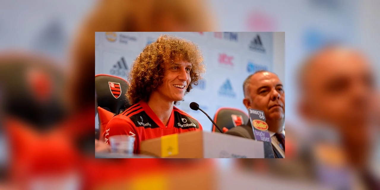 David Luiz é apresentado no Flamengo e afirma: “É uma das melhores páginas que vou viver”
