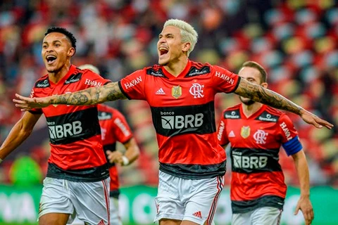 Mengão vence o Grêmio por 2 a 0 e avança para a semifinal da Copa do Brasil