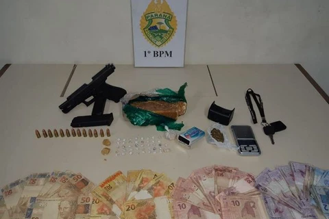 Duas pessoas são apreendidas suspeitas de trafico de droga no centro de PG