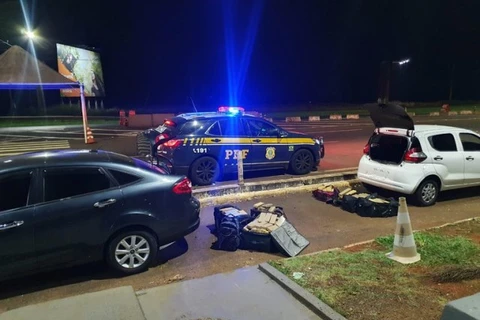 PRF apreende mais de 300 quilos de maconha na noite de segunda, no Paraná