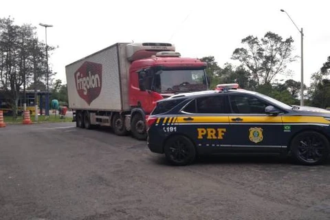 AGORA! Caminhoneiro sequestrado é resgatado pela PRF em Ponta Grossa