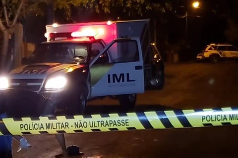 Homem é morto na frente da esposa na madrugada em PG