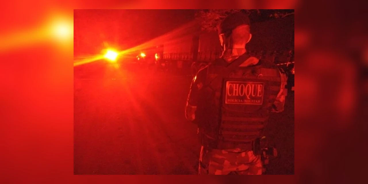 Dois suspeitos de assalto a caminhoneiro são mortos em confronto com o Choque em Castro; refém foi libertado