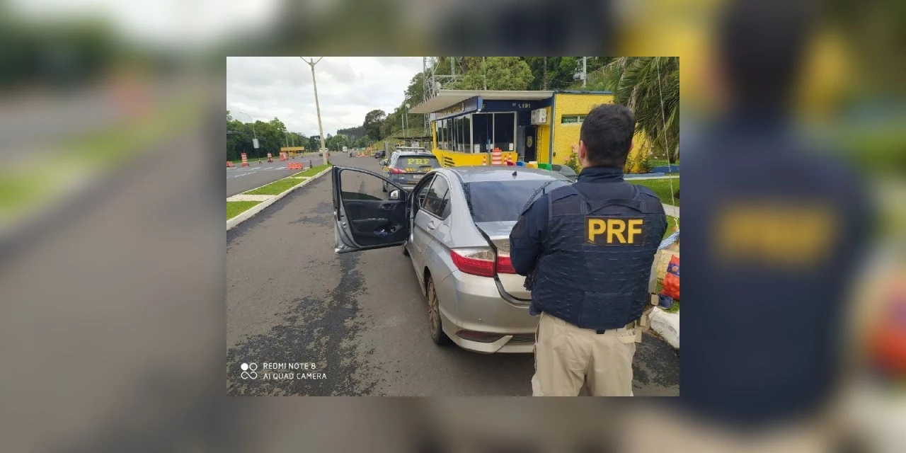 PRF recupera em Irati, automóvel roubado em Colombo
