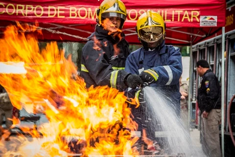 Corpo de Bombeiros do Paraná comemora 109 anos com 300 mil atendimentos no ano