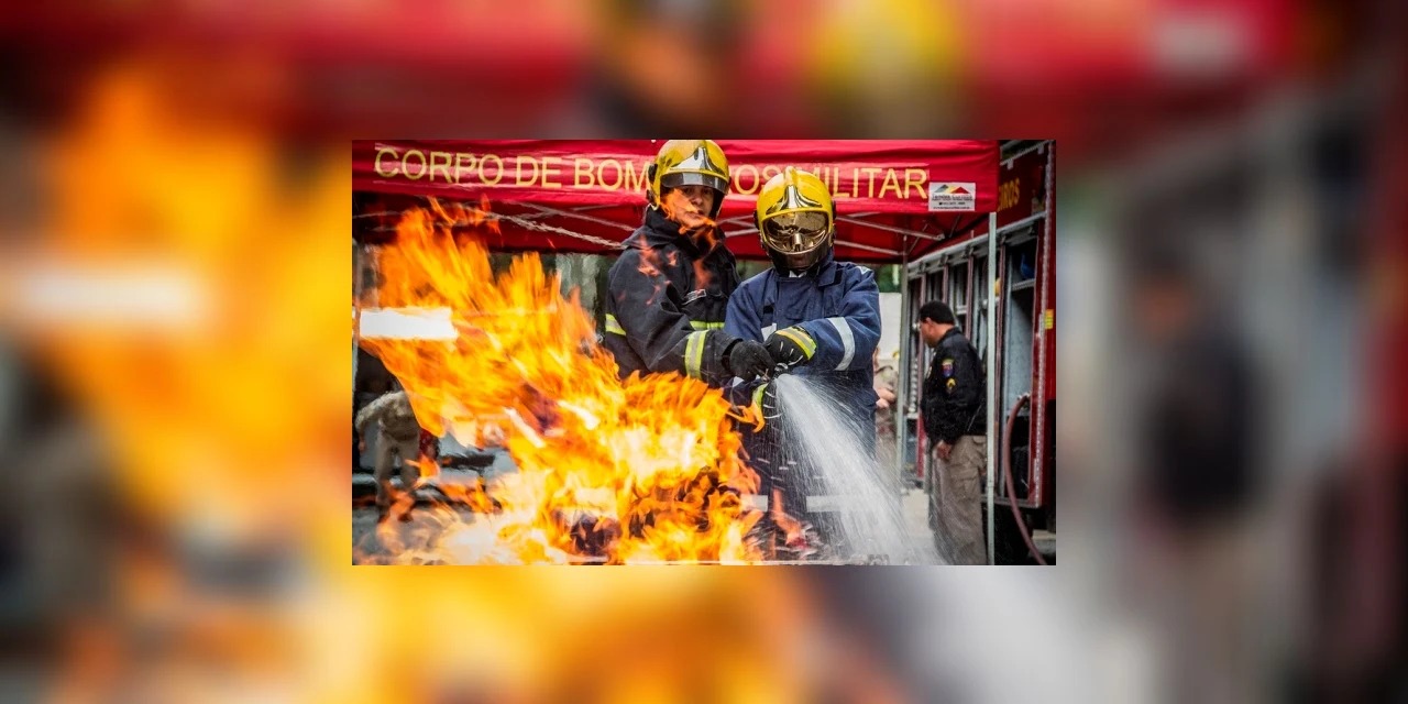 Corpo de Bombeiros do Paraná comemora 109 anos com 300 mil atendimentos no ano
