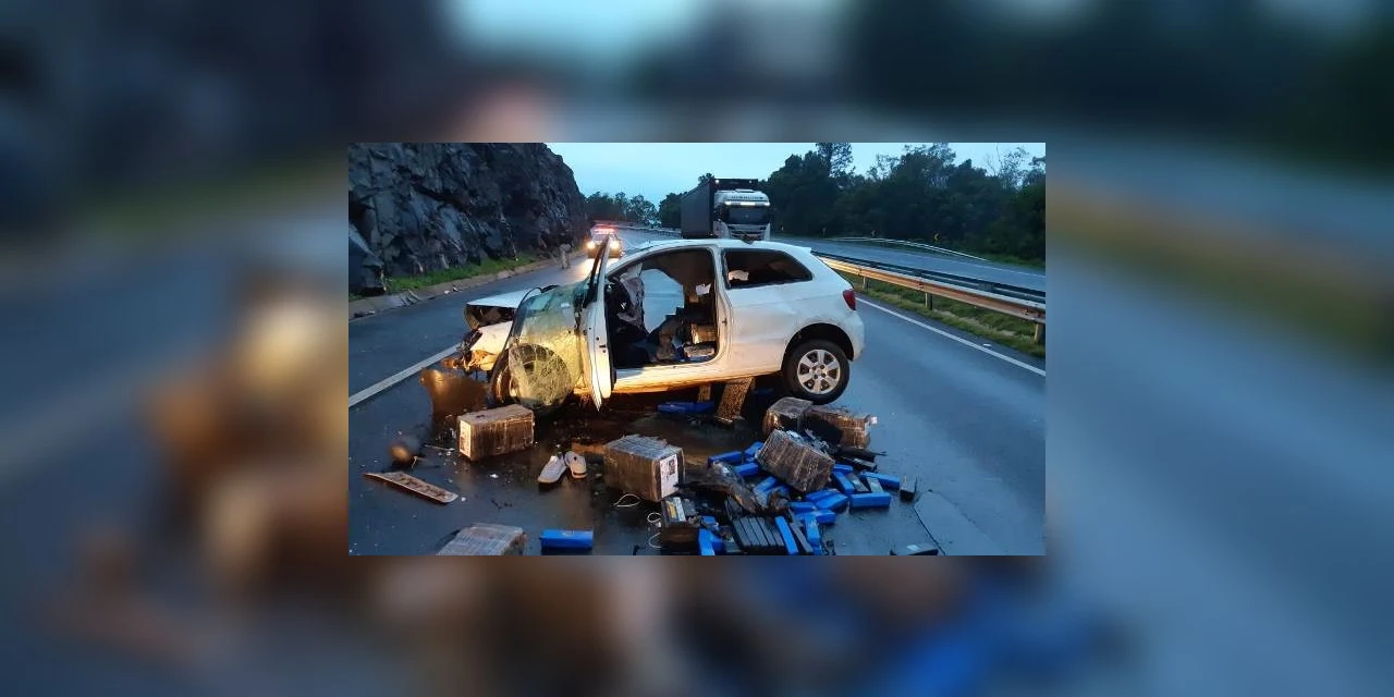 Motorista sofre grave acidente com veiculo recheado de maconha em Tibagi