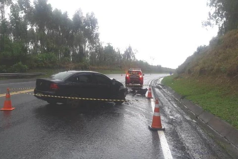 Rapaz  perde a vida após colidir veiculo na traseira de caminhão em Imbaú