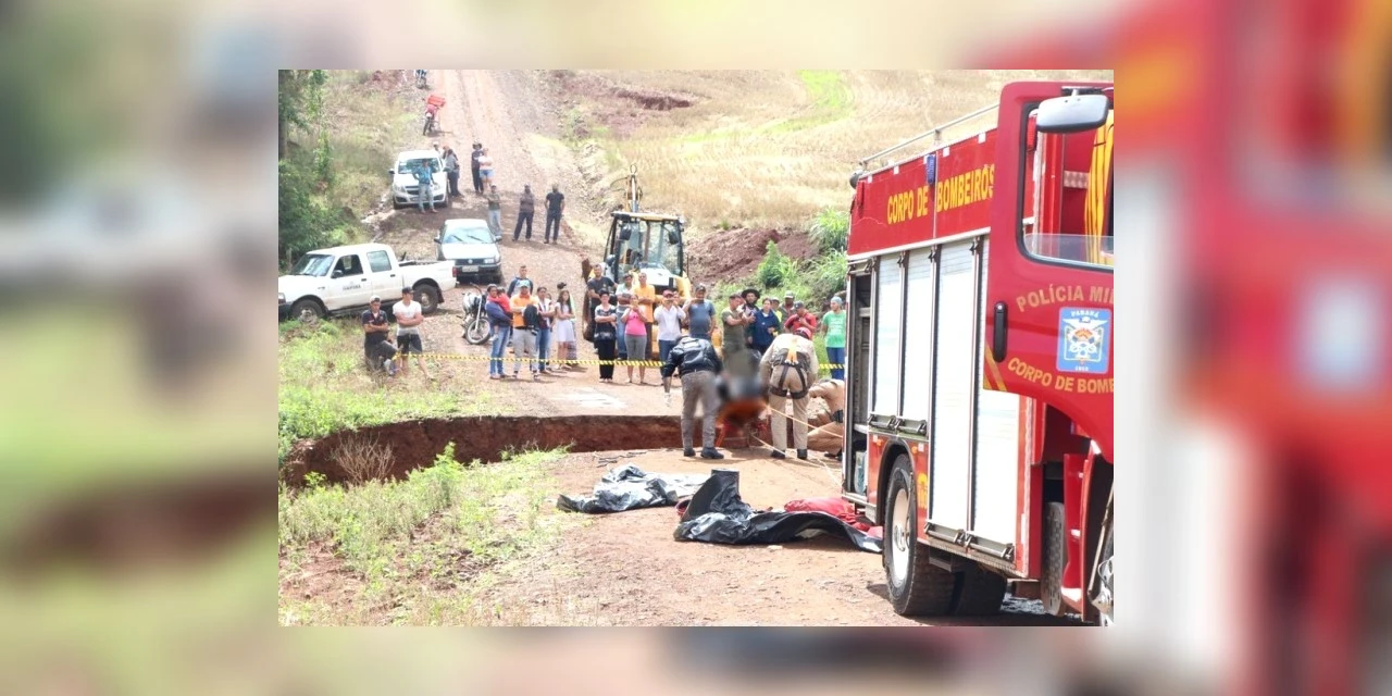 Homem morre após cair com moto em buraco no interior do Paraná