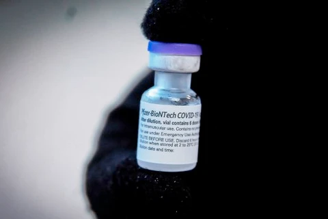 Vacina de reforço tem eficácia de 95,6%, diz Pfizer-BioNTech