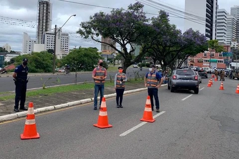 Receita Estadual fiscaliza recolhimento do IPVA em Ponta Grossa e retém 45 veículos