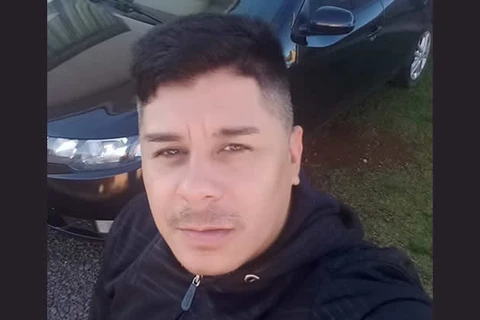 Familia procura desesperada por rapaz desaparecido em PG; carro foi encontra submerso no Rio Tibagi