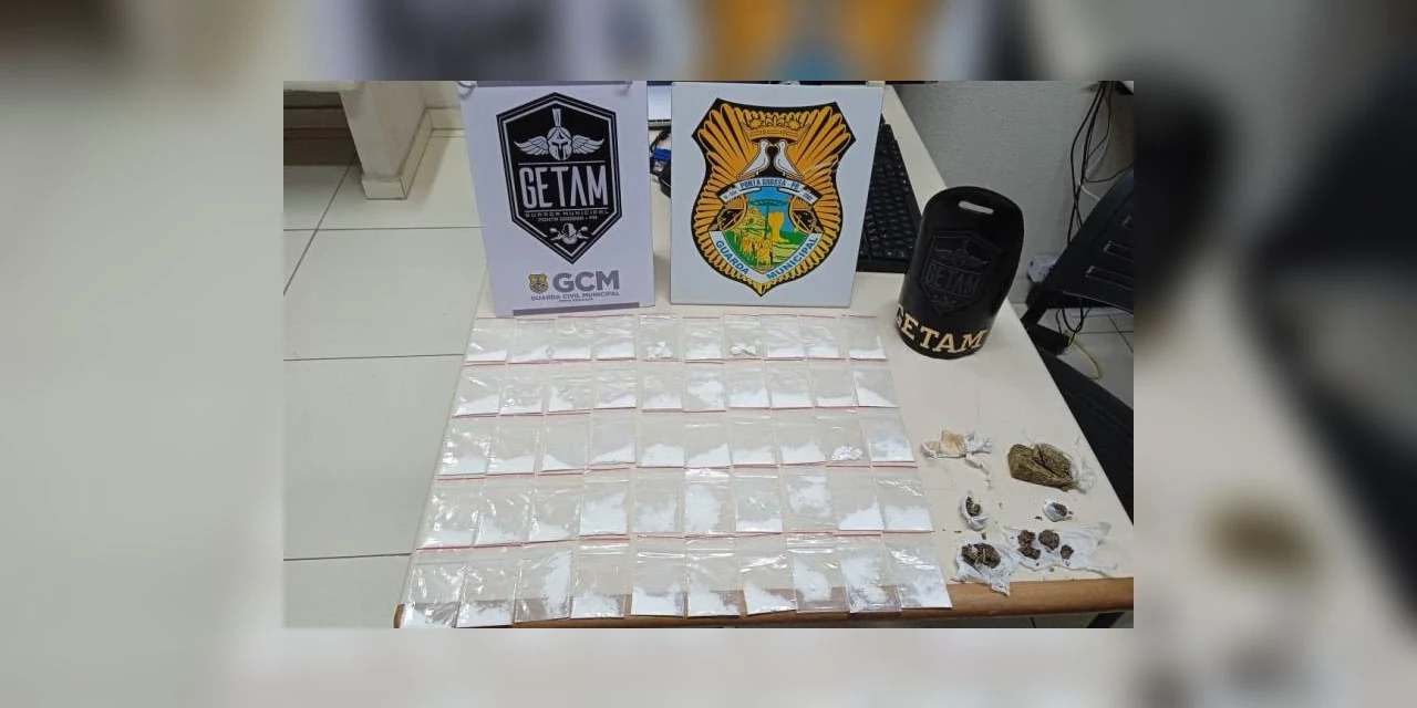 Guarda Municipal apreende maconha, crack e cocaína com individuo encapuzado, em PG