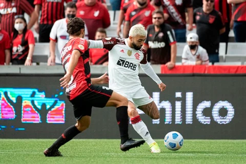 Flamengo empata por 2 a 2 com o Athletico-PR na Arena da Baixada