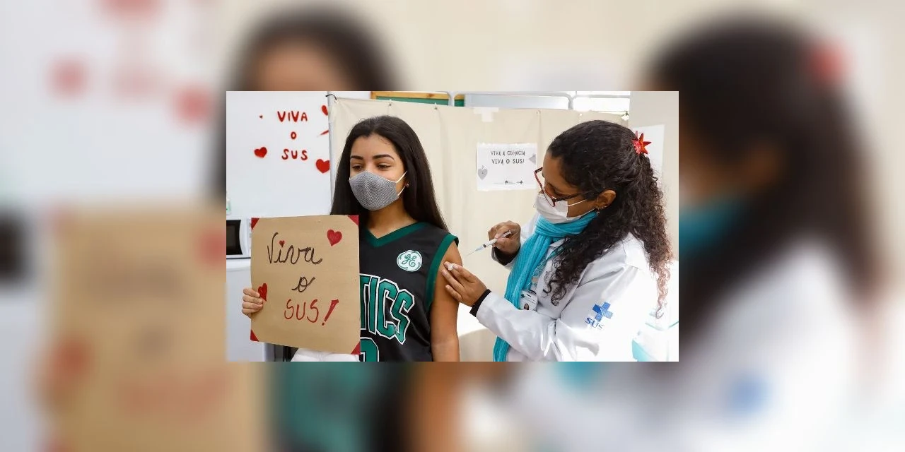 Prefeitura realiza nova etapa de vacinação para jovens de 12 a 17 anos neste sábado (06)