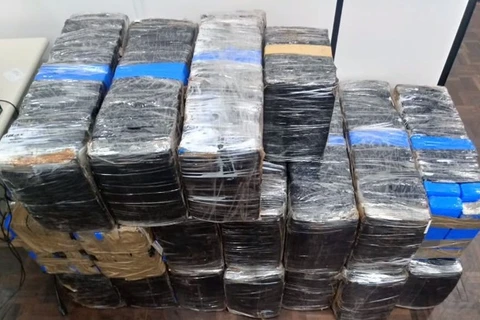 Confronto com policiais termina com suspeito de tráfico morto na RMC