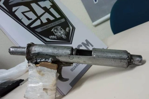 Homem é preso com arma de fogo artesanal após disparos na Vila São Francisco, em PG