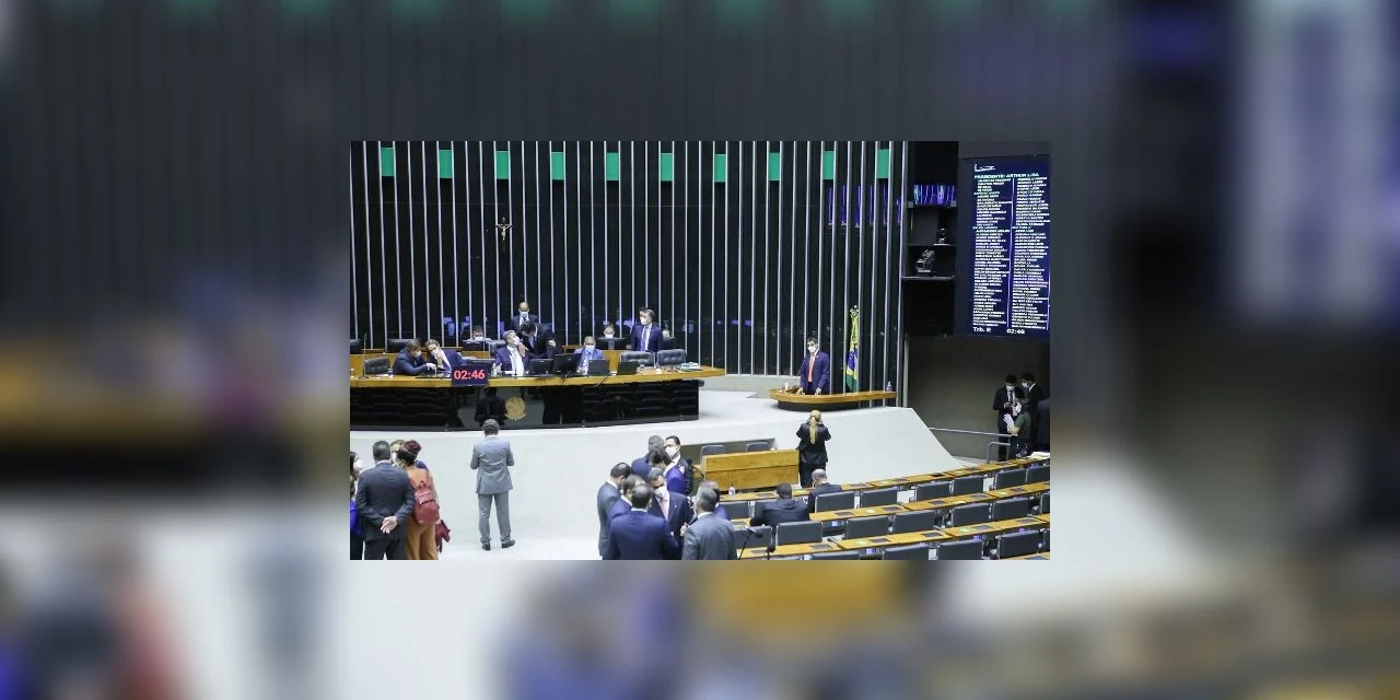 Câmara aprova em segundo turno texto-base da PEC dos Precatórios
