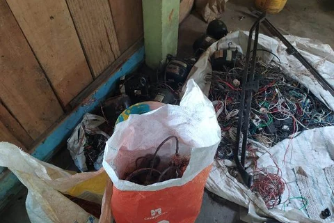 Duas pessoas são presas por receptação de cabos de telefonia