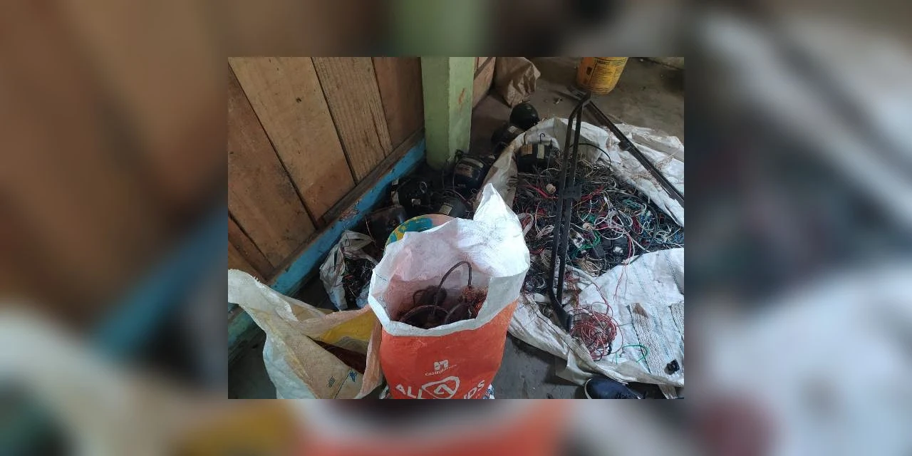 Duas pessoas são presas por receptação de cabos de telefonia