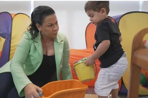 Filho de Marília Mendonça ainda acha que a mãe está trabalhando