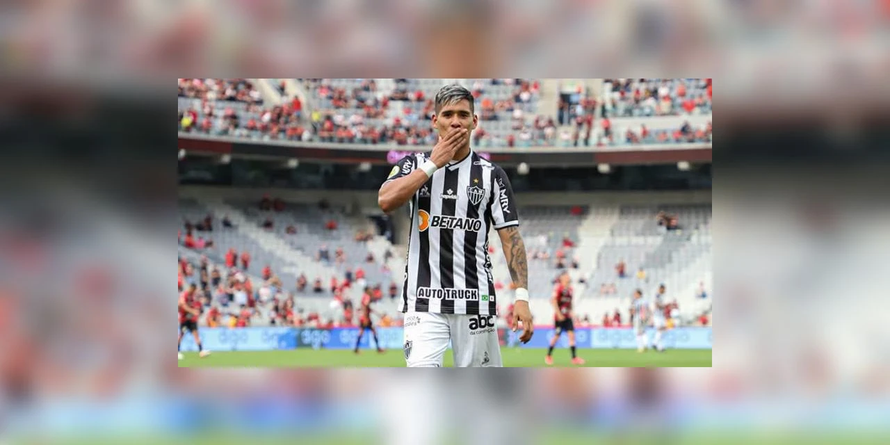 Atlético-MG vence em Curitiba e amplia vantagem na ponta