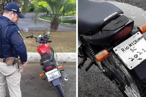 Moto é apreendida com placa pintada à mão