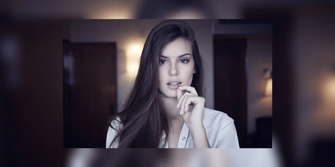 Globo anuncia saída de Camila Queiroz antes de terminar Verdades Secretas 2