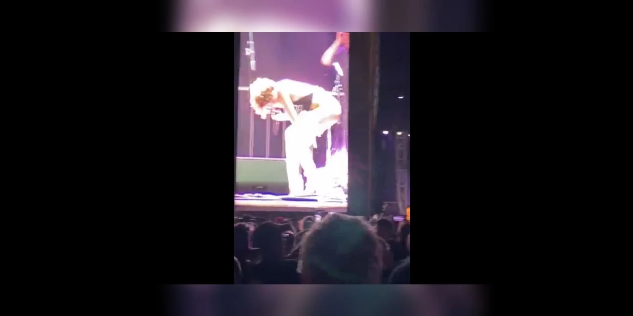 Vocalista urina em fã durante show e caso vai parar na policia