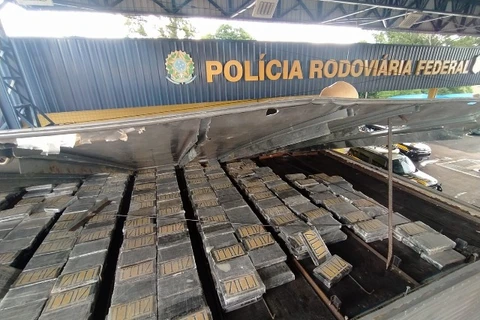 PRF realiza a maior apreensão de cocaína no Paraná em ação integrada com a PF