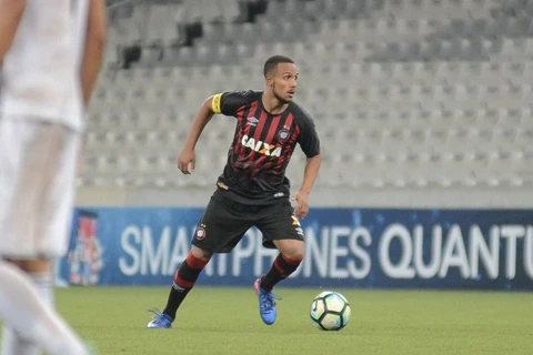 Ex-Athletico e Coritiba, Riuler morre aos 23 anos vitima de infarto