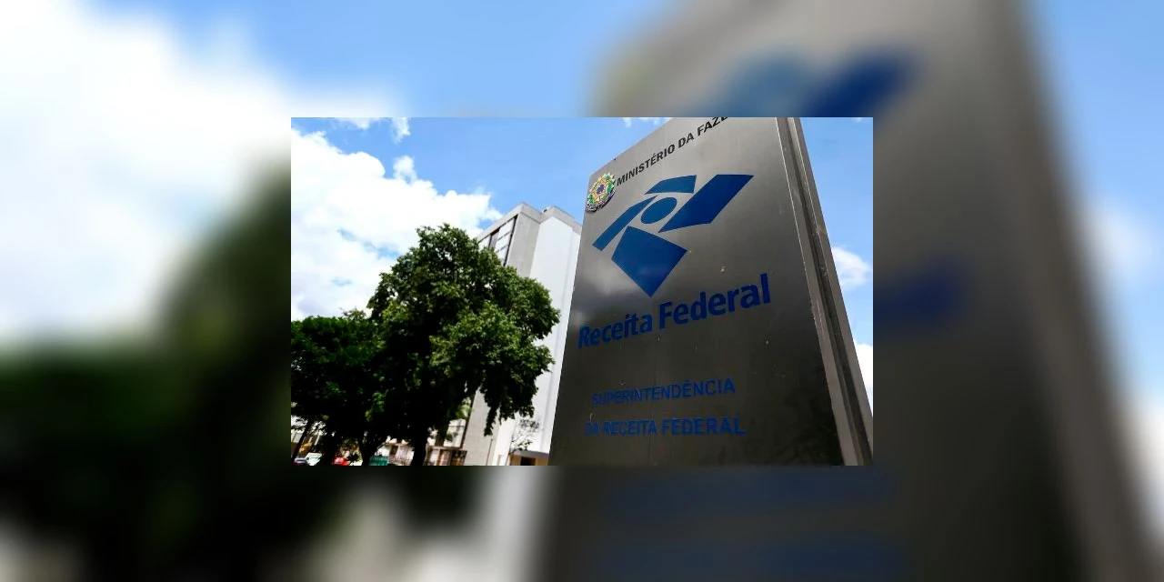 Receita paga hoje restituições de lote residual do IRPF de novembro
