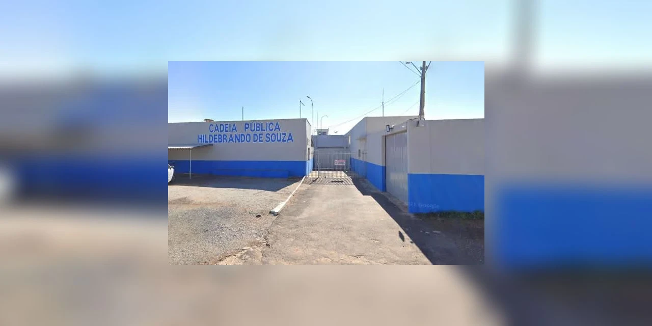 Mulher é presa ao tentar entrar com drogas em presídio de PG