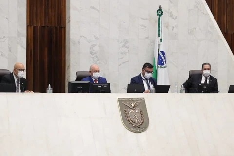 Deputados aprovam reajuste dos servidores do Paraná
