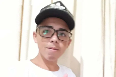 Jovem de 22 anos que morreu atropelado por trem em PG é identificado