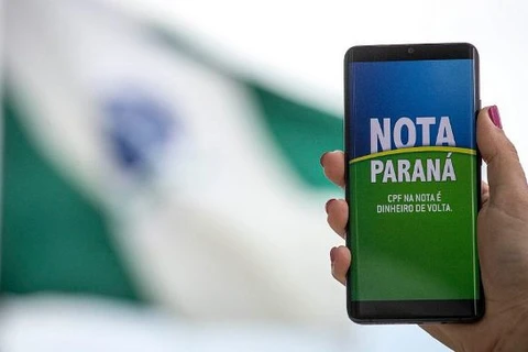 Governador sanciona lei que devolve créditos de combustíveis no Nota Paraná