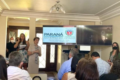 Prefeitura recebe cartões do Programa Comida Boa