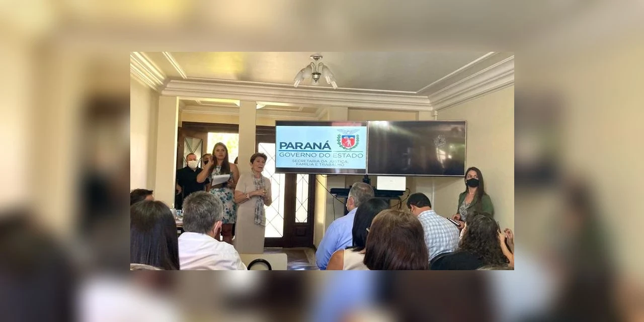 Prefeitura recebe cartões do Programa Comida Boa