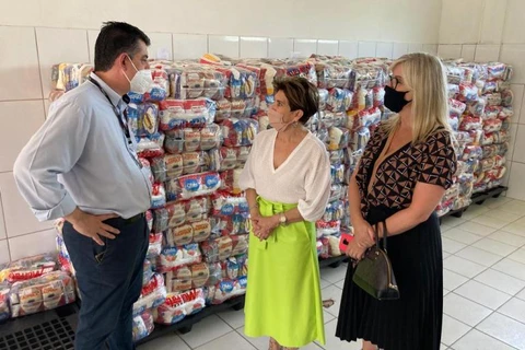 Grupo Muffato doa 11 toneladas em alimentos para Natal Sem Fome