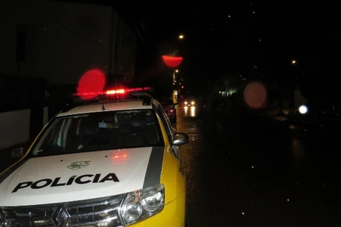 Enteado foge após atirar na cabeça do padrasto em PG; diz policia