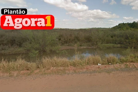 Bombeiros fazem buscas para tentar encontrar homem que desapareceu no rio Tibagi